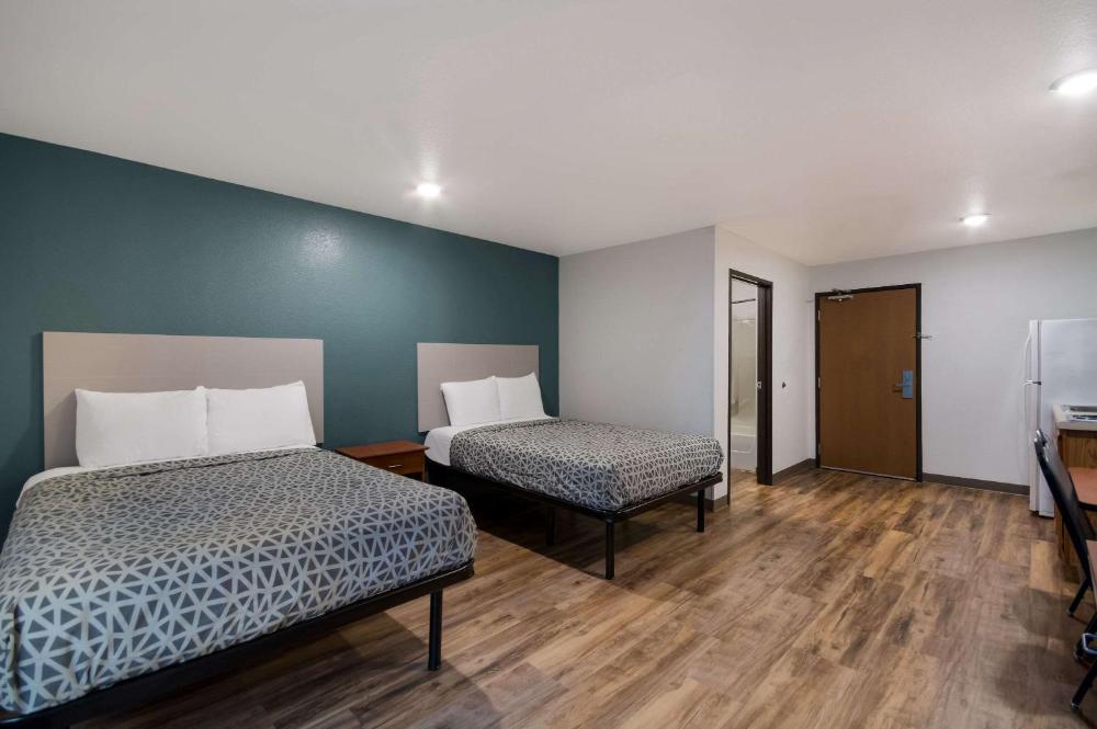 Double Room with Two Double Beds - Non-Smoking interior